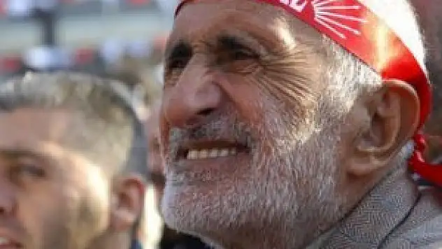 CHP'de 22 il, onlarca ilçe başkanı istifa etti