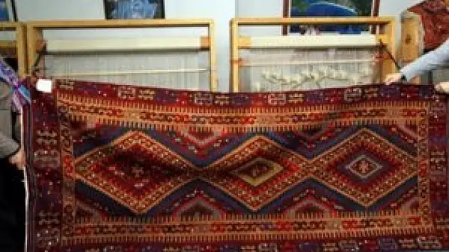 Kaya halısı, gelecek nesillere aktarılıyor