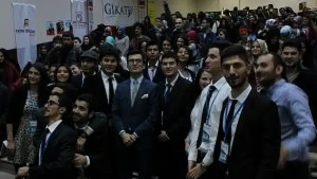 Medya Gençlere Yer Vermiyor