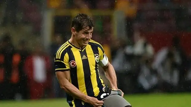 Emre'den yönetime rest
