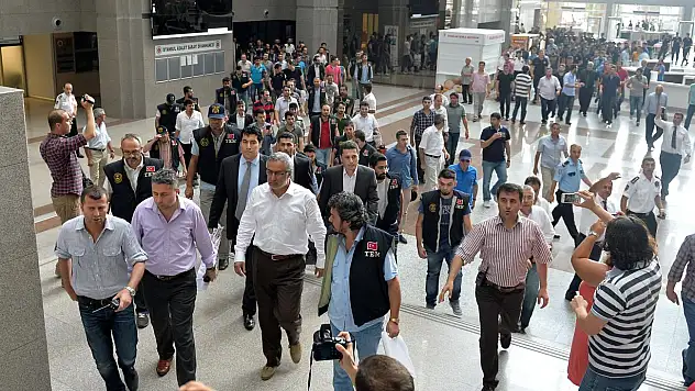 Uçurumdan dönüldü