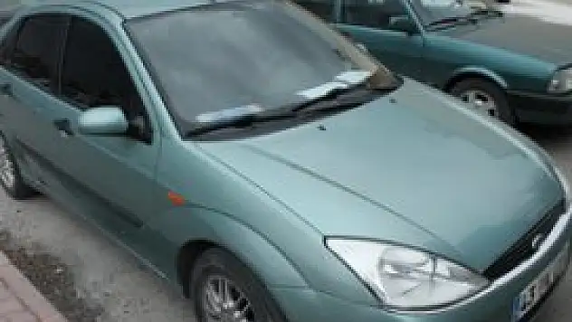 Yine sanatçı kılığında dolandırdı