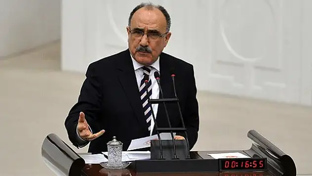 Milletin istemediği hiçbir şeyi yapmayız