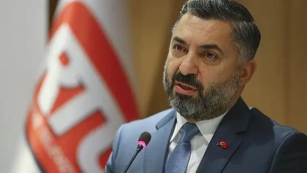 Radyoyu kadınlar cep telefonundan, erkekler araç radyosundan dinlemeyi tercih ediyor