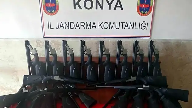 Beyşehir'de av bayisindeki faturasız tüfeklere el konuldu