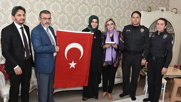 Konya İl Emniyet Müdürlüğü ve Şükrü Doruk Kız AİHL öğrencilerinden anlamlı ziyaret
