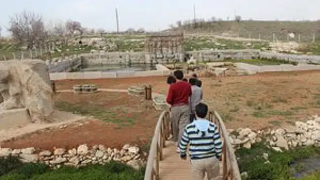 Eflatunpınar Hitit Anıtı turistleri bekliyor