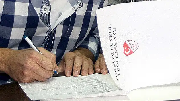 Türk futbolunun başı sözleşmelerle dertte