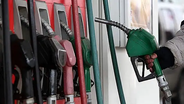 Türkmenistan'da akaryakıta rekor zam