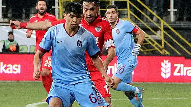 Fırtına Manisa'yı devirdi