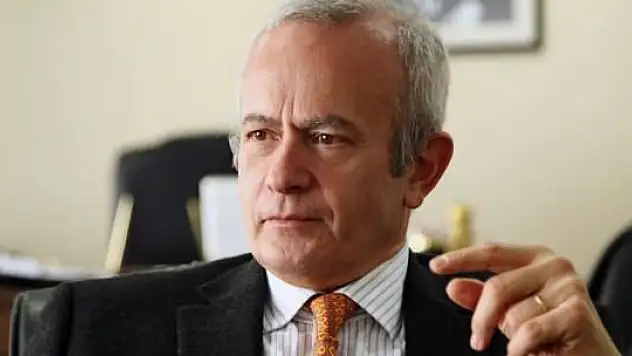 Hayri İnönü: İhsan Özkes istifamı yırttı ve yaktı