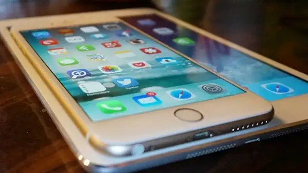 iPhone'lara zam geldi