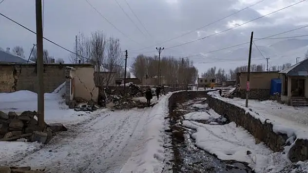 Bakan Selçuk'tan Van'daki okulların durumuyla ilgil açıklama