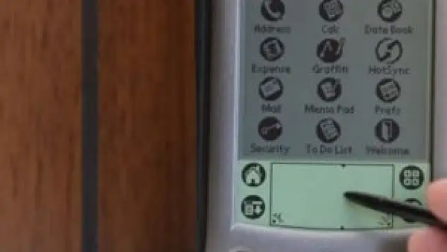 Efsane telefon geri dönüyor