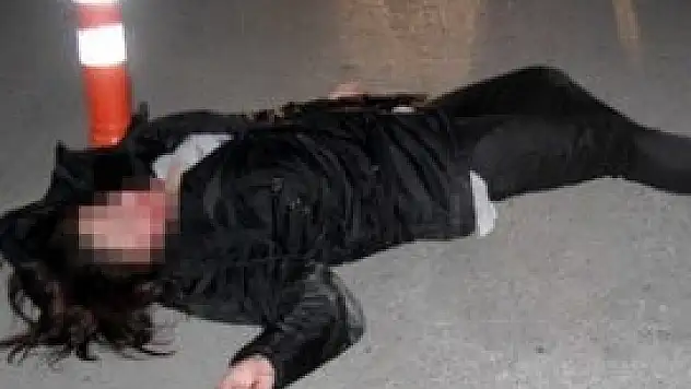 Dövüp sokağa bıraktılar