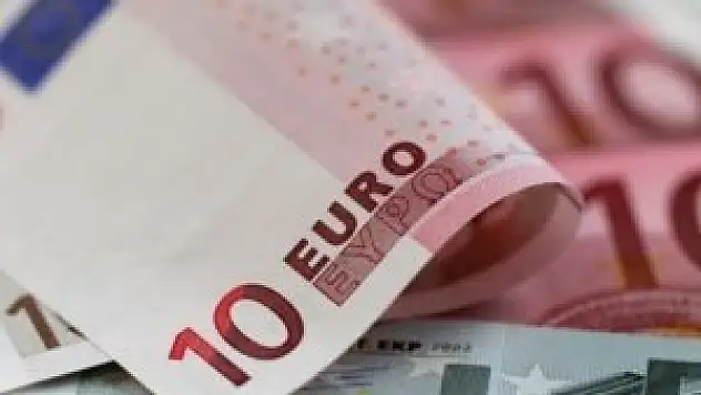 Euro çakıldı: 9 yılın dibinde
