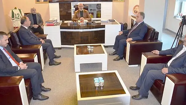 MHP'den AK Parti'ye nezaket ziyareti