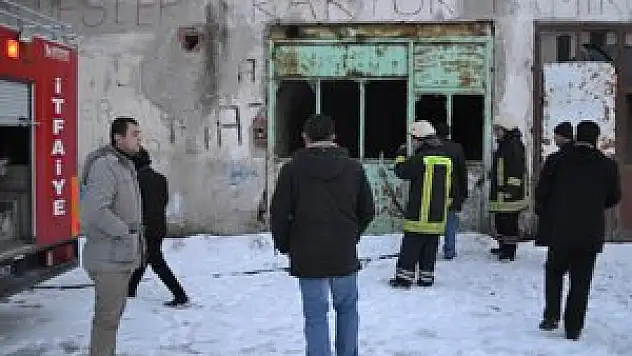 Kulu'da iş yerinde yangın