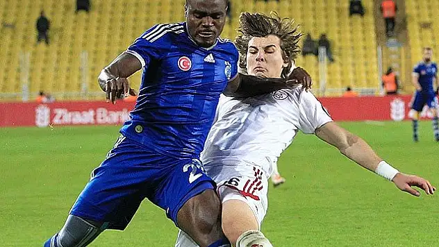 Emenike 2017'ye kadar Fenerbahçeli