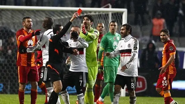 Veli Kavlak'a 2 maç ceza