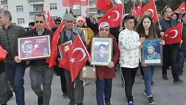 Türkiye Mehmetçik için tek yürek oldu