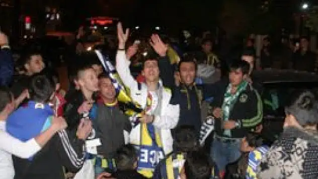 Taraftarlar yarı final heyecanını doyasıya yaşadı