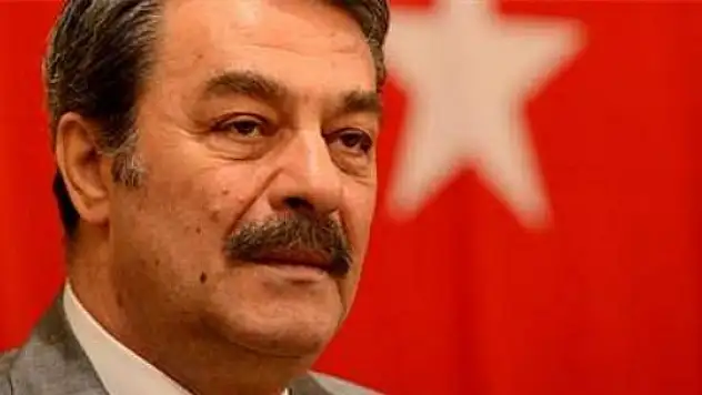 Kadir İnanır'dan adaylık açıklaması