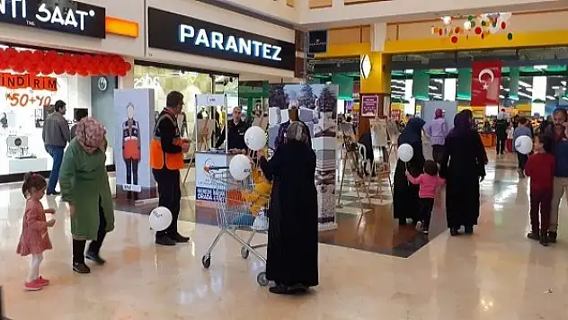 M1Konya AVM'de AFAD ziyaretçileri bilgilendirdi