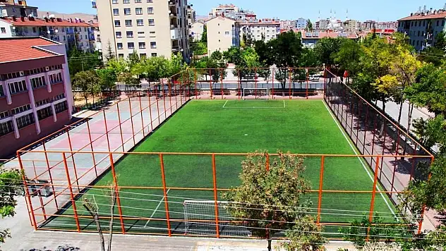 Selçuklu çim saha sayısını 42'ye tamamlıyor