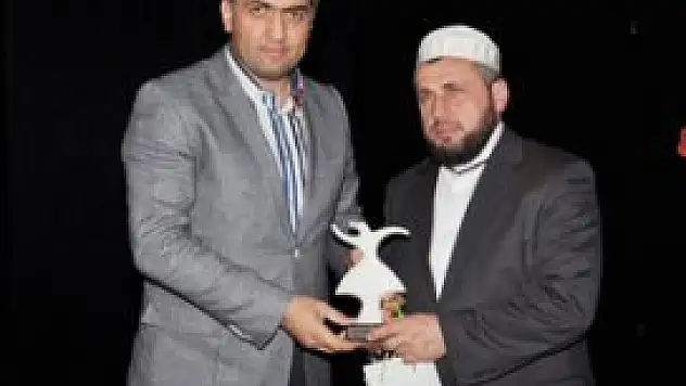 'Kur'an-ı Kerim baş tacımız'