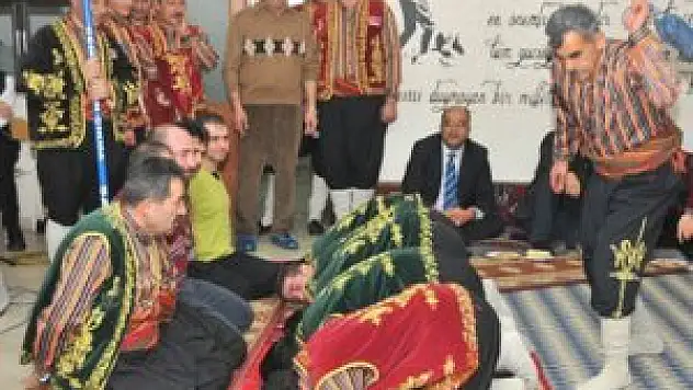 Huzurevi Sakinleri Kavuk Sende İle Coştu