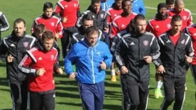 Karabükspor yabancılarla sevindi