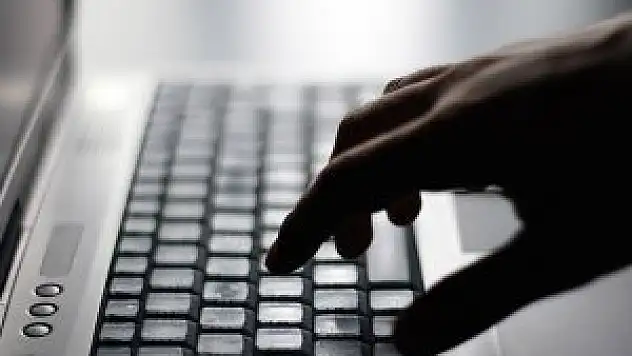 İnterneti ucuzlatacak uydu teslim alındı