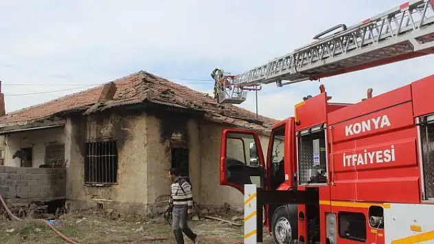 Karapınar'da ev yangını