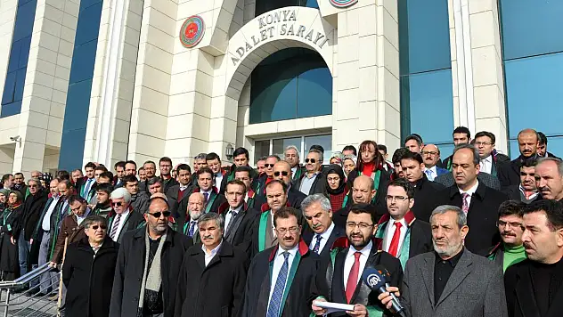 Charlie Hebdo karikatürlerinin yayınlanmasına tepki