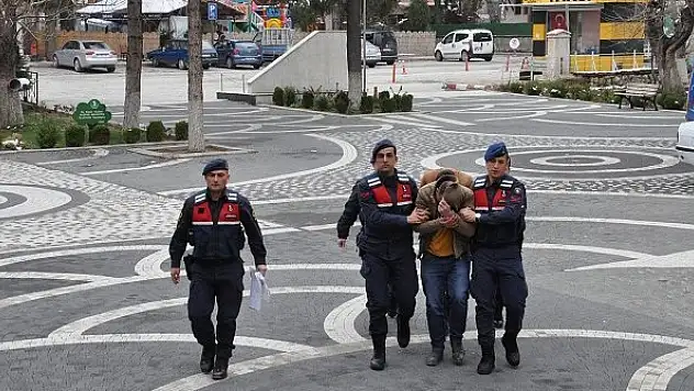 Akşehir'de uyuşturucu operasyonunda iki şüpheli yakalandı