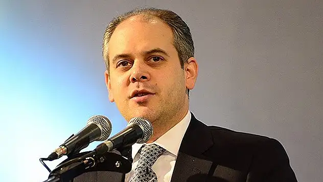 30 hakeme FIFA kokartı takıldı