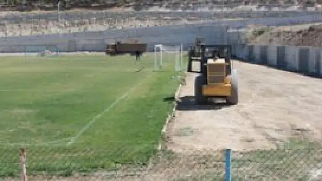 Beyşehir Stadı tribünlerinin üzeri kapatılıyor