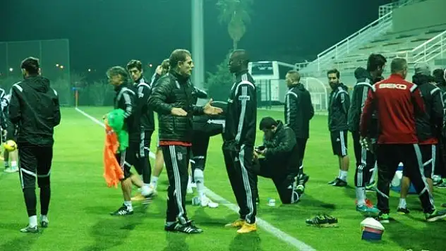 Demba Ba takımla çalıştı