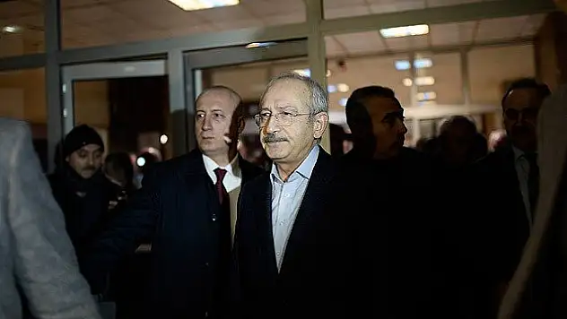 Kılıçdaroğlu Yaşar Kemal'i ziyaret etti