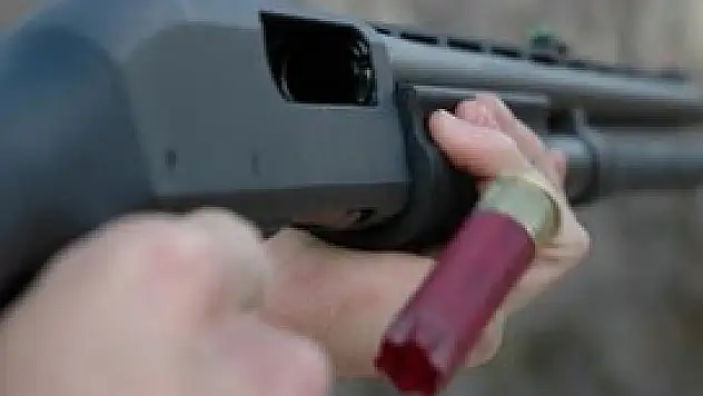 Temizlediği tüfek ateş alınca...