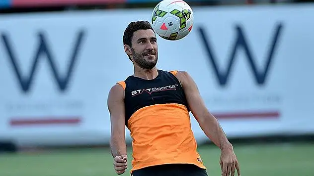 Kasımpaşa Veysel Sarı ile sözleşme imzaladı