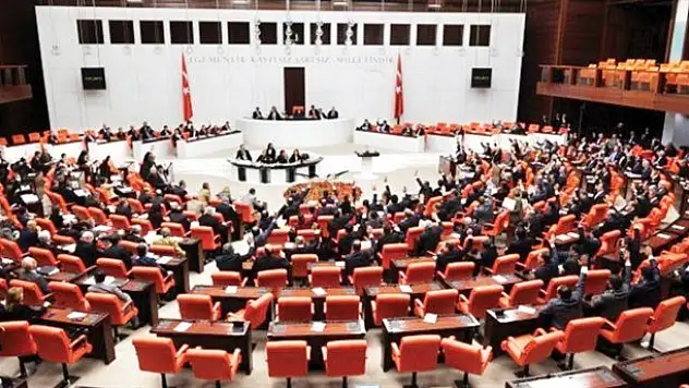 Darbe yolsuzluk kılıfıyla sunuldu