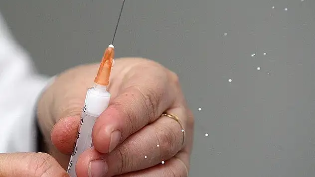 Ebola aşısı denemeleri şubatta başlayacak