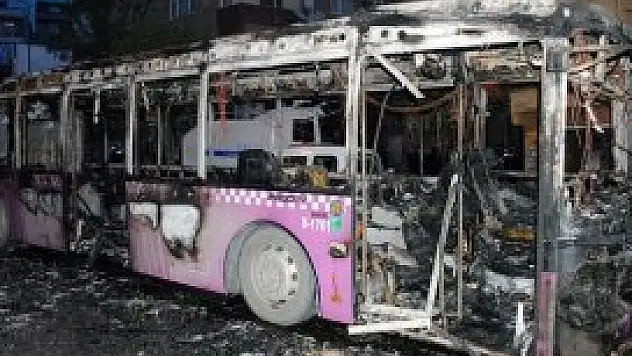 Otobüse molotoflu saldırı