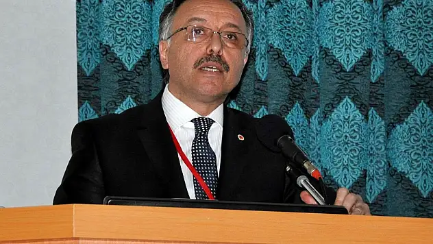 Rektör Şeker'den Kapıcıoğlu'na tebrik