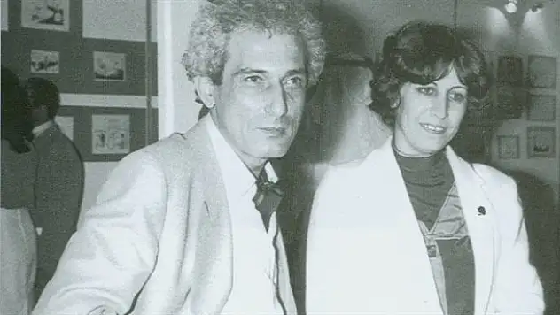 Charlie değil, Naci'yiz