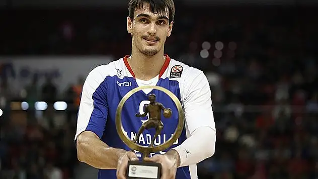 Avrupa'nın en iyi genç basketbolcusu Saric