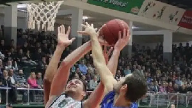 Banvit'te galibiyet sevinci