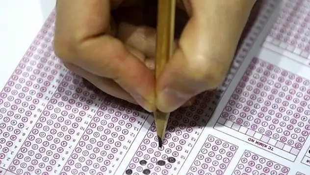 MEB YKS ve LGS'de çıkacak soruların konu dağılımını duyuracak